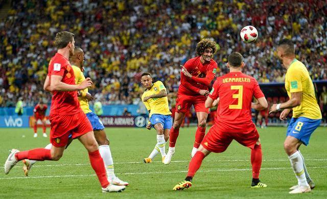 包含法国主场战平乌克兰，积分榜上升至第一的词条