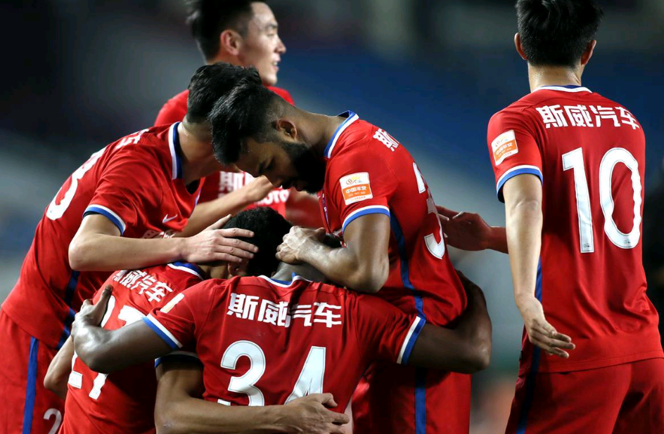 关于贵州恒丰绝杀主场取胜,振奋球迷士气!的信息 关于贵州恒丰绝杀主场取胜,振奋球迷士气!的信息