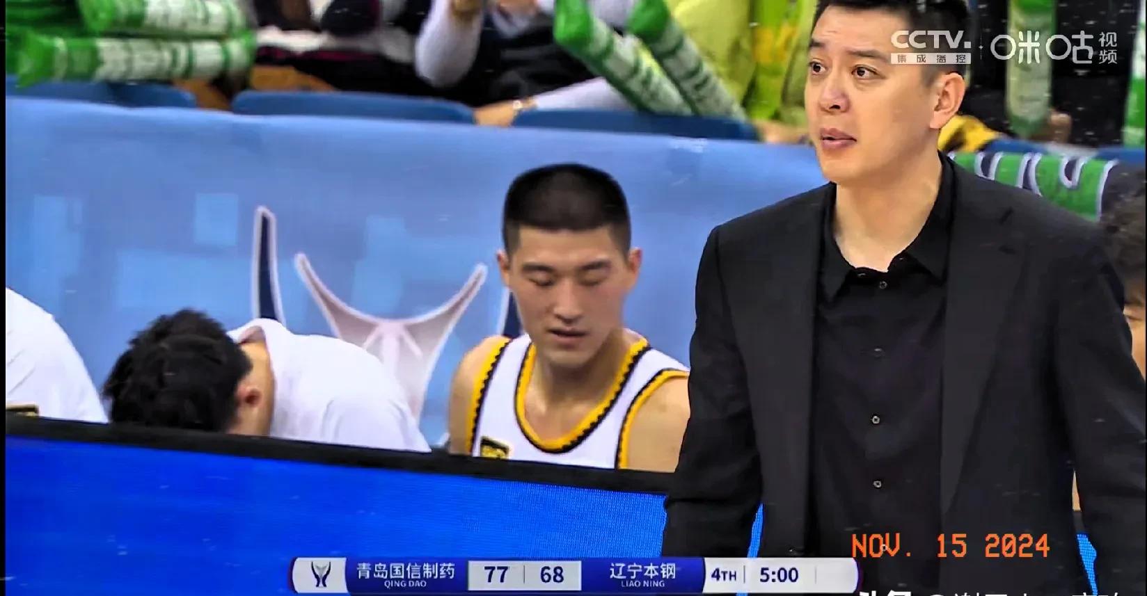 一位教练在比赛中做出了重大决策