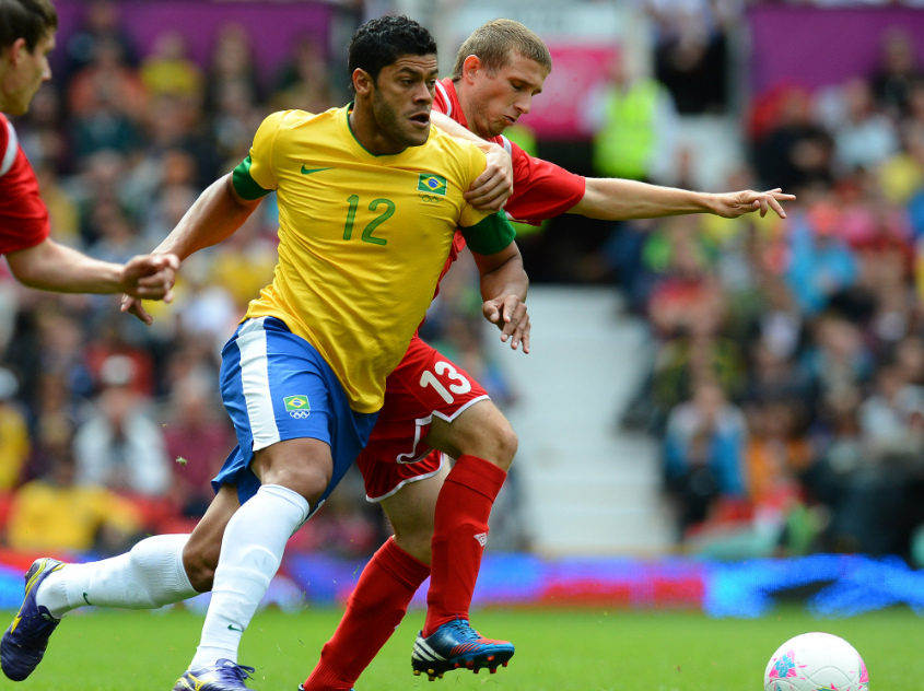 包含上港外援胡尔克对比赛失误道歉的词条