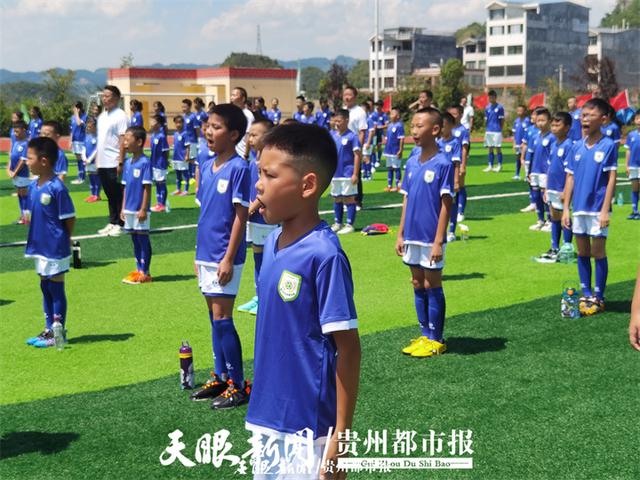 少年足球夏令营举办,培养体育人才 少年足球夏令营举办,培养体育人才