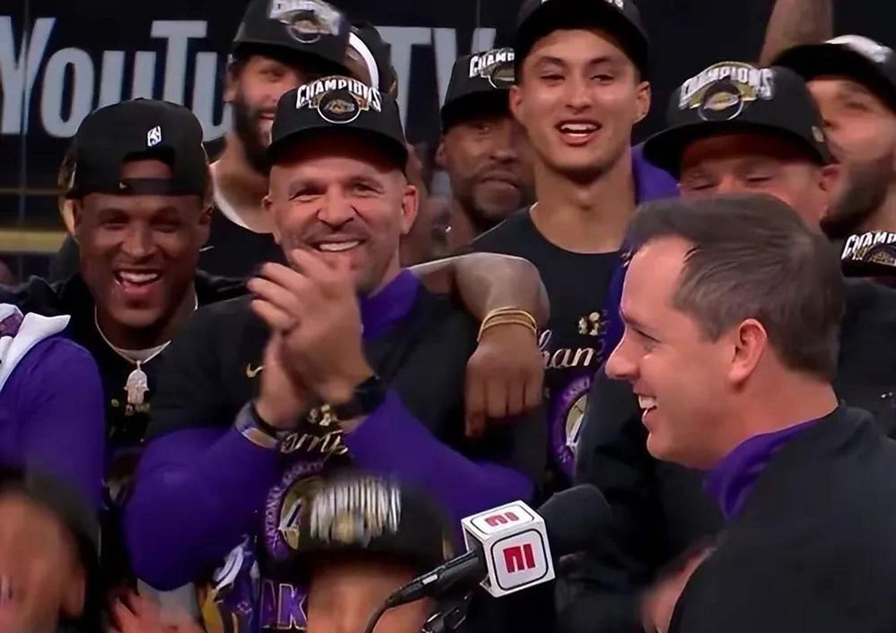 黄蜂主场失利，教练组展开反思的简单介绍