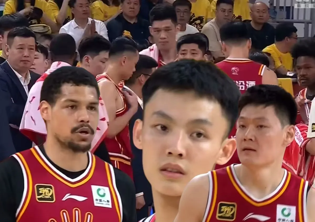 广东队客场征战,击败山西男篮 广东队客场征战,击败山西男篮