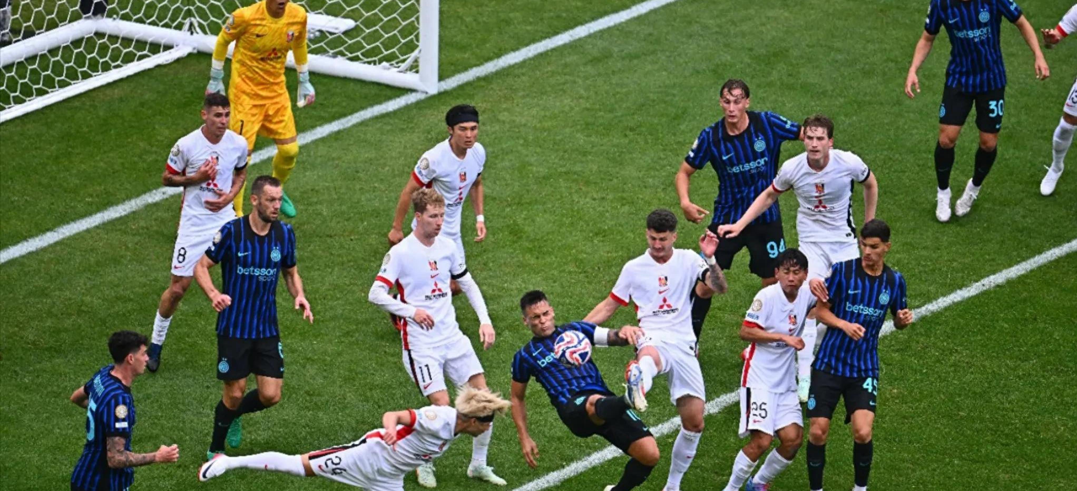 包含巴斯蒂亚与南特举办激烈比赛的词条