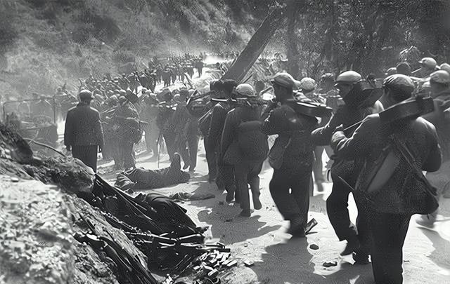 精妙配合！一支队伍用团队力量碾压敌手登顶！