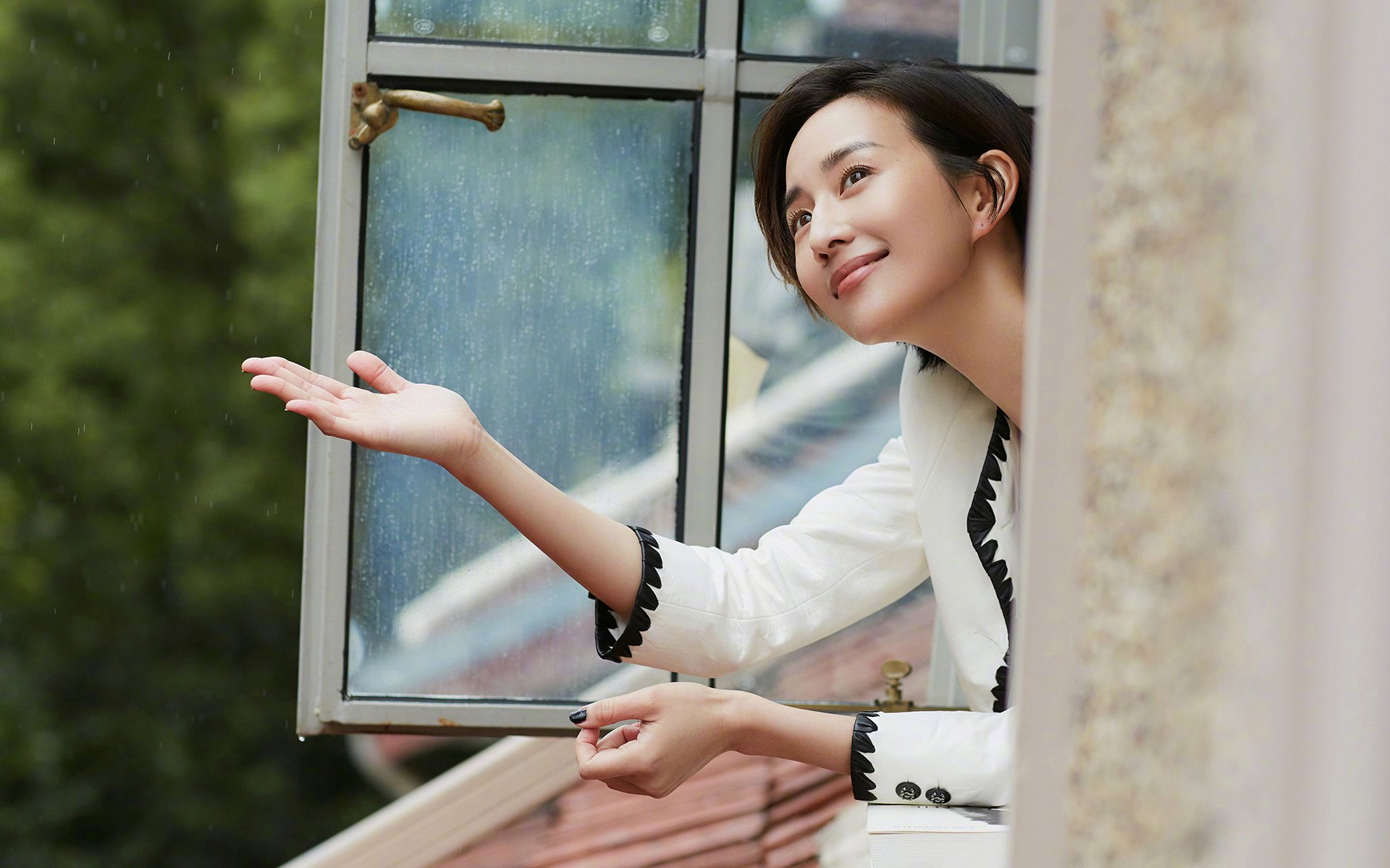 中国资本收割国际米兰，阿克德甲争冠战接管比赛，足球新时代的双重奏