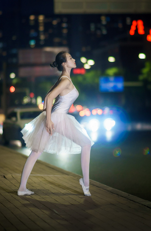 单节风暴撕裂斗牛士，关键壁垒德里赫特一夫当关