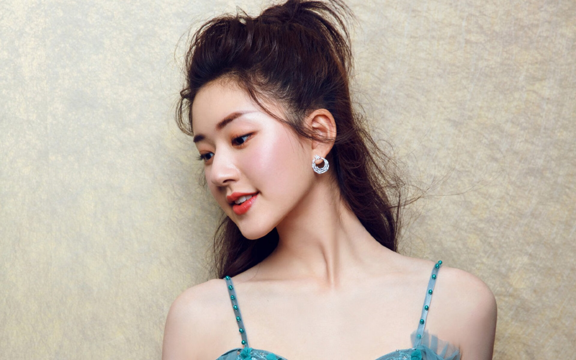 虚像与王座,当卡塞米罗在塞内加尔的欢呼中注视沙特