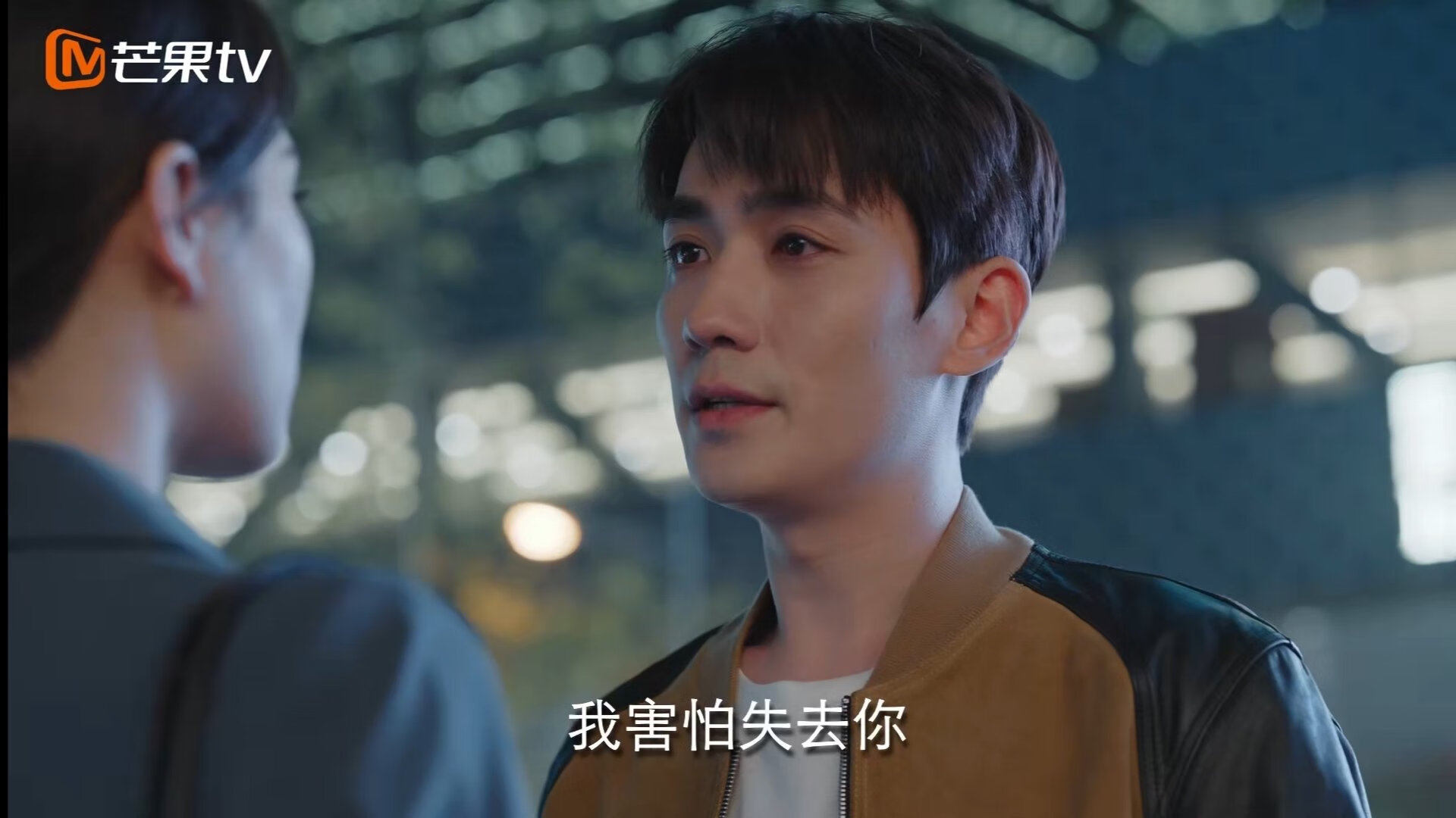 东决关键战焦点战,山西队连续得分压制国王,团队篮球闪耀国际舞台