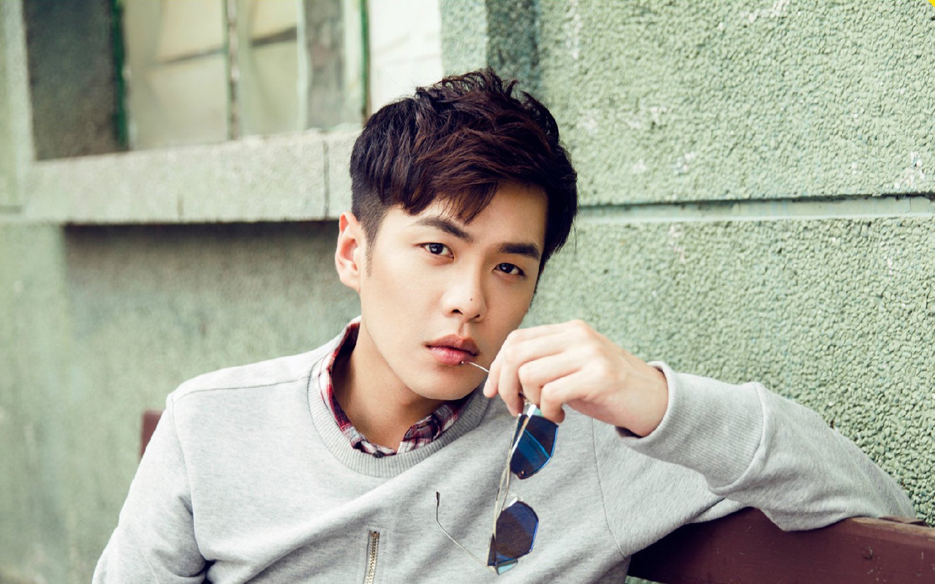 西甲国家德比焦点战,黄蜂式提前终结悬念,猛龙般的逆袭幻想