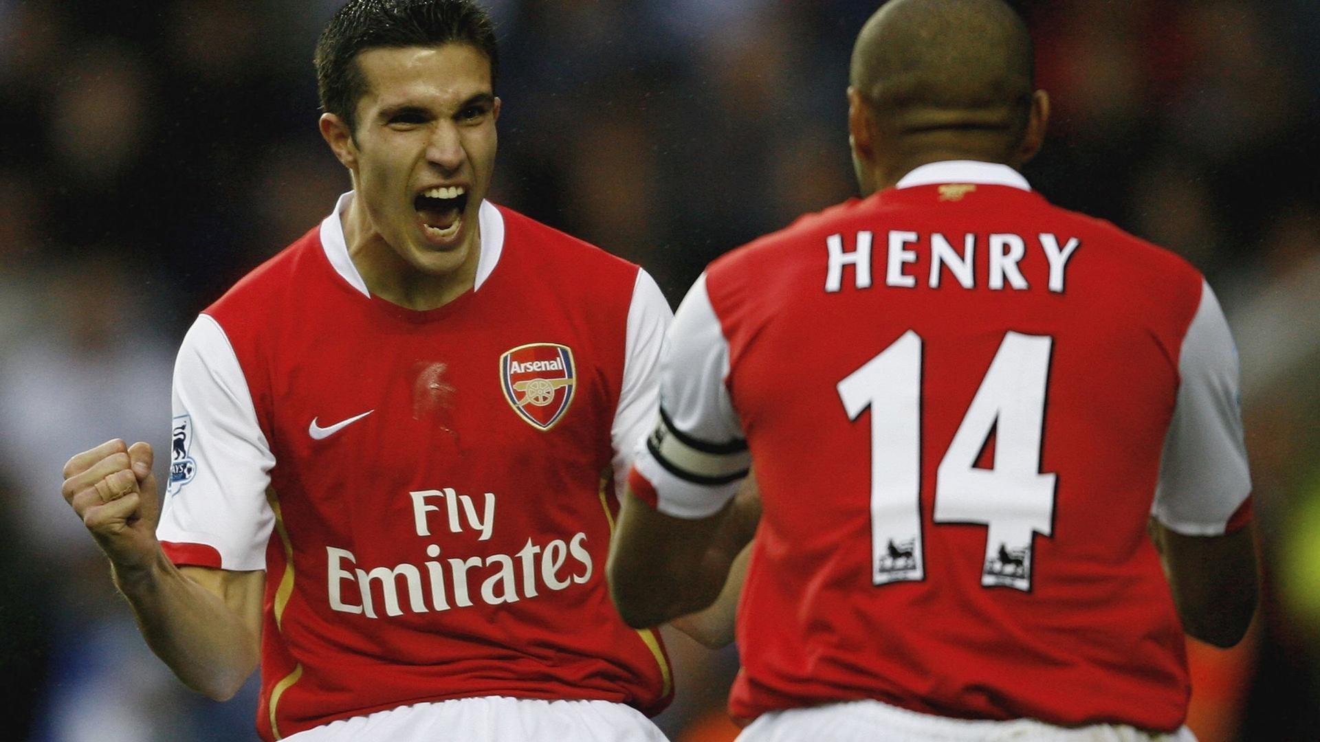 比利亚雷亚尔血拼英格兰，阿克成为关键先生，一场战术与意志的终极较量