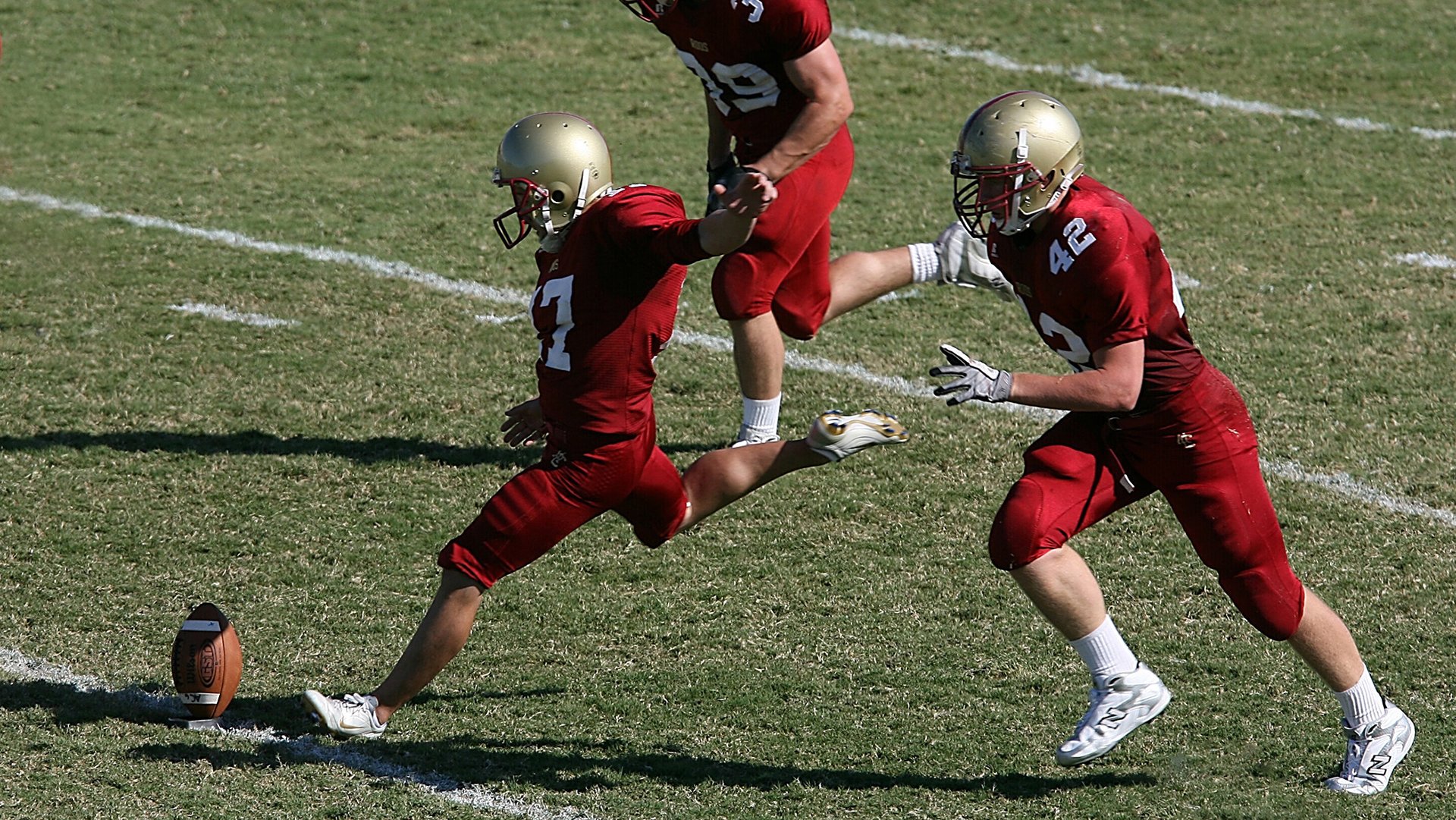 赖斯双响定江山，利物浦力克贝蒂斯拉开争冠身位